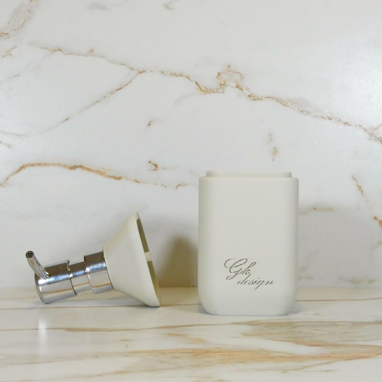 Distributeur de Savon Liquide Design Monochrome blanc cassé