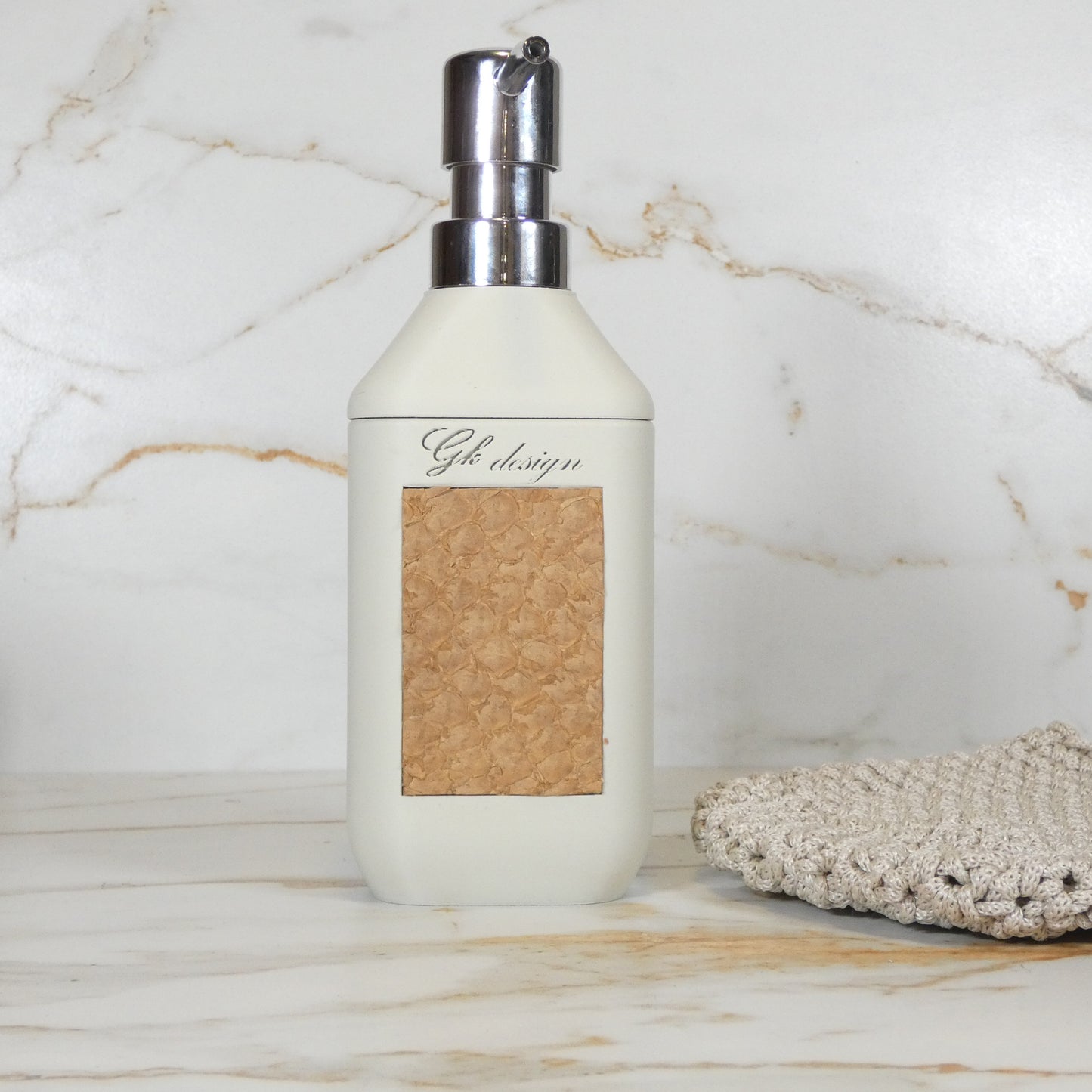 Distributeur de Savon en Cuir de Poisson - Écologique & Design de luxe